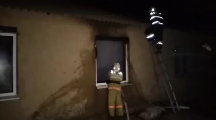 БҚО-да 16 жастағы бойжеткен үш баланы өрттен құтқарып қалды