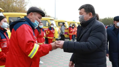 Атырауда емдеу мекемелеріне жедел жәрдем көліктері табыс етілді