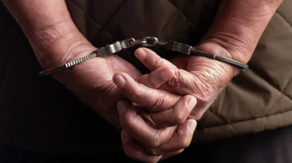 Нұр-Сұлтанда 18 жастағы қызға шабуыл жасаған 60 жастағы ер адам ұсталды