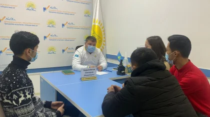 «Nur Otan» партиясы Шымкент қалалық филиалы төрағасының бірінші орынбасары тұрғындармен кездесті