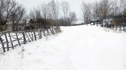 «Әкімдік бізді ұмытқан»: ШҚО-да бүтін бір ауылды қар басып, тұрғындары қар суын ішіп отыр