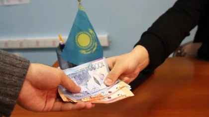 Қостанай облыстық білім басқармасының қызметкері пара алғаны үшін 10 жылға сотталды