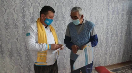«Экологияны жақсартып, бизнеcті өркендетеміз»: Атырау облысында нұротандықтар жергілікті тұрғындармен кездесті