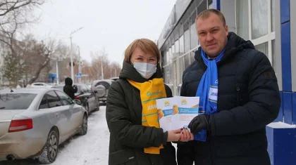 Қостанай: Nur Otan өкілі тұрғындармен дәрі-дәрмек бағасы, медицина сапасы жайын талқылады