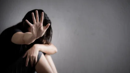 ШҚО-да бұрынғы сүйіктісін зорлаған полицей 6 жылға сотталды