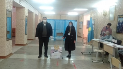 Дауыс беруге негізінен орта және егде жастағы азаматтар келіп жатыр - бақылаушы
