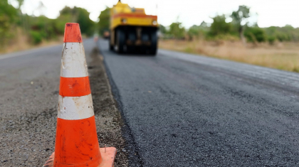 Депутат 8 жылдан бері салынып бітпеген жол туралы мәселе көтерді