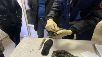 Қызылорда облысында жазасын өтеушілерге есірткі жеткізбек болған тұрғын ұсталды