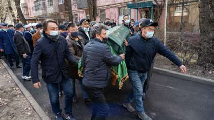 Қабдеш Жұмаділовті ақтық сапарға шығарып салуға 200-ге жуық адам қатысты