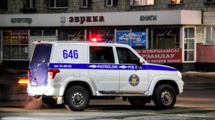 Павлодарда жүргізуші дүңгіршекті қағып кетті