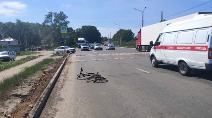 Павлодар тас жолында мас велосипедшіні көлік қағып кетті