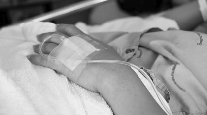 БҚО-да көз жұмған келіншектің туыстары дәрігерлердің жазаланғанын талап етеді