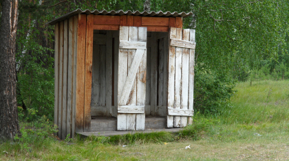 Түркістанда екі бала тереңдігі 5 метрлік дәретханаға түсіп кетті