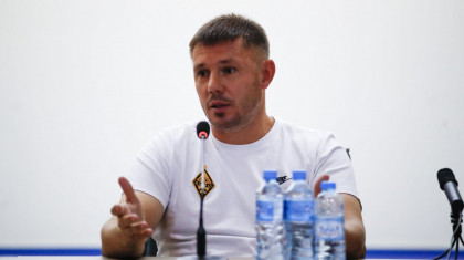 «Қайрат» клубының бас бапкері отставкаға кетті