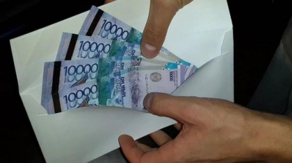 Экологиялық реттеу және бақылау комитеті қызметкерлері кәсіпкерлерден сыйақы талап еткен