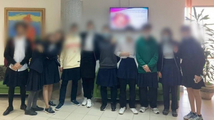 «Телефонның соңынан секірген»: Алматыда суицидтен көз жұмған оқушының ата-анасы үндеу жасады