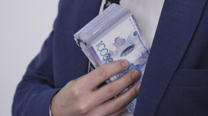 Қызылордада 335 млн теңге жымқырып, қымбат көлік пен жиһаз сатып алған шенділер сотталды