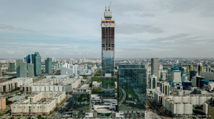 Abu Dhabi Plaza құрылысы қашан аяқталады?