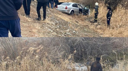 Алматы облысында бір отбасы батпақты суға көлігімен бірге батып кетті