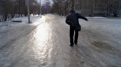 Алматы көшелері көктайғақ мұзға айналды