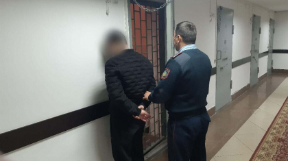Түркістанда бөтен үйден 1,1 млн теңге ұрлаған адам екі жылға сотталды