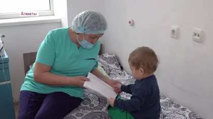 Алматы ауруханасында 4 айдан бері іздеу-сұраусыз жатқан сәбидің әжесі табылды
