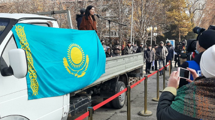 Алматыда келісілген митинг өтіп жатыр