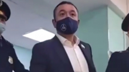Елордалық депутат көпбалалы аналарды балағаттады