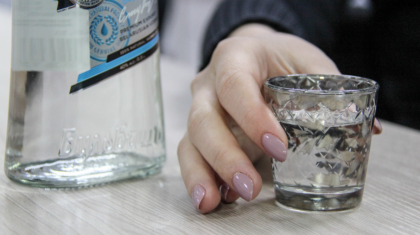 Павлодарда ішімдікке салынып, екі жасар ұлына дұрыс қарамаған анаға шара қолданылды