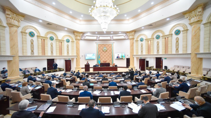 Сенатта өңірлердің жалақысын арттыру мәселесі талқыланды