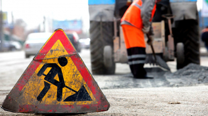 Қарағанды әкімі мердігерлерден жолдарды қайта жөндеуді талап етті