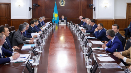 Үкімет басшысы Дағдарысқа қарсы шаралар жөніндегі жедел штаб отырысын өткізді