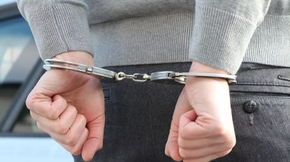 Нұр-Сұлтанда кәмелет жасқа толмаған қызға тиіскені үшін 20 жастағы студент қамауға алынды