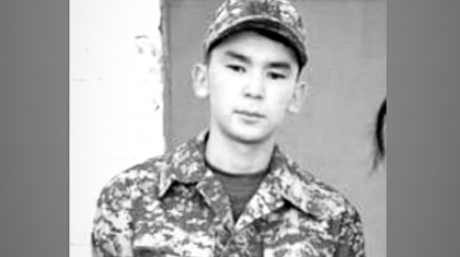 Жамбылда көз жұмған сарбаздың денесінен жарақат анықталмады – Серік Борамбаев