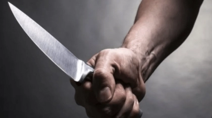 Павлодар тұрғыны сотта өзін пышақпен жарақаттаған досын кешірді