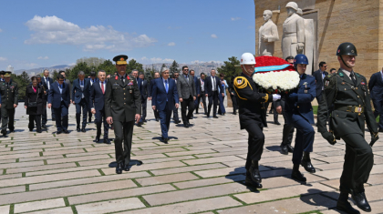 Қасым-Жомарт Тоқаев Ататүрік кесенесіне гүл шоғын қойды