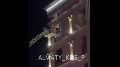Алматы орталығында қонақүй өртеніп, 57 адам құтқарылды