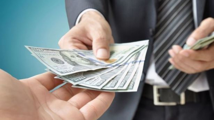 Спорт саласындағы лауазымды тұлғалар тексерушіге пара бергені үшін сотталды - Антикор