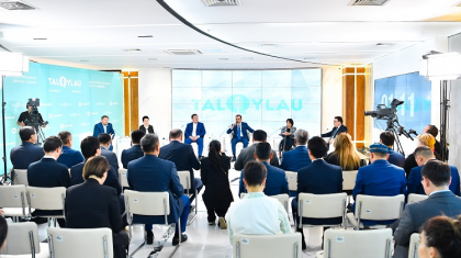 Мәулен Әшімбаев: Конституциялық реформа Ата Заңға түзетулер енгізумен шектелмейді