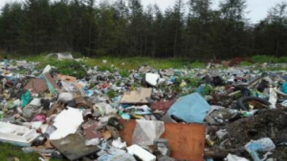 Ақтөбенің жаңа ауданында үй салуға арналған жер учаскелері қоқыстың астында жатыр