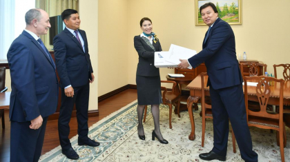 «Air Astana» Мәжіліс депутатына ұшақта адам өмірін құтқарған үшін алғыс білдірді
