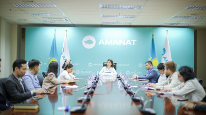 «AMANAT» партиясының Жастар қанаты интернетке тәуелділік мәселесін талқылады