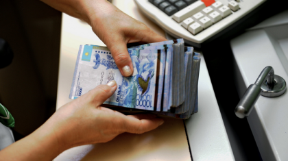 Қарағандыдағы оқу орындарының бірінде бас есепші 90 млн теңге ұрлаған