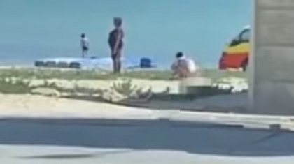 Ақтауда жағажайда дәрет сындырған әйел жазаға тартылды