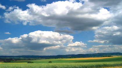 Бүгін еліміздің кей өңірінде жаңбыр жауса, кей өңірінде қатты ыстық сақталады