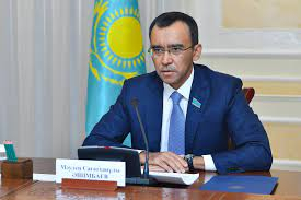 Мәулен Әшімбаев: Конституциямызды ардақтау – әр қазақстандықтың абыройлы міндеті