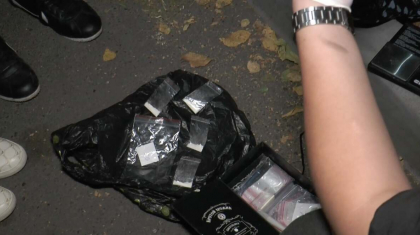 Алматыда түнгі клубта есірткі сатқан бармен ұсталды
