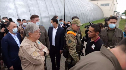 Тоқаевтан көмек сұраған қостанайлық жігіт өзін әкімдік қызметкері ұрып тастағанын айтты