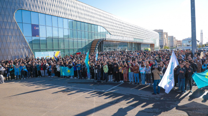 «Жастар Рухы» Головкиннің жекпе-жегінен 10 мың адамға арнап көпшілік көрсетілім ұйымдастырды