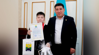 Орал қаласының әкімі дойбыдан әлем чемпиондарын қабылдады